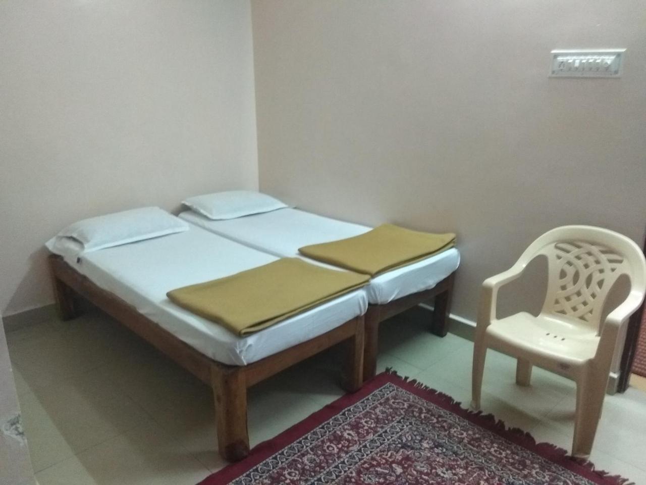 Apoorva Residency Hotel Bangalore Exterior photo