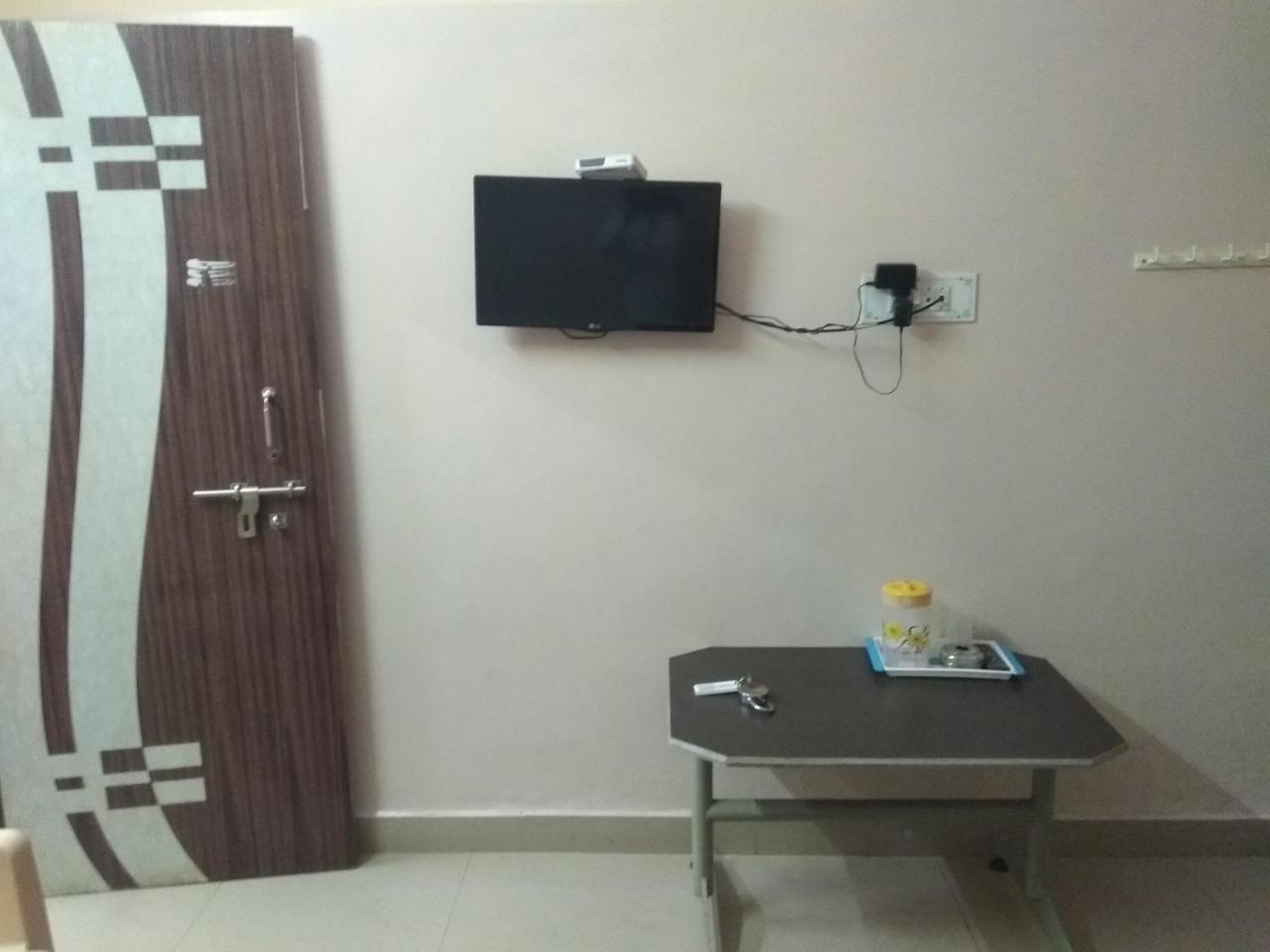 Apoorva Residency Hotel Bangalore Exterior photo