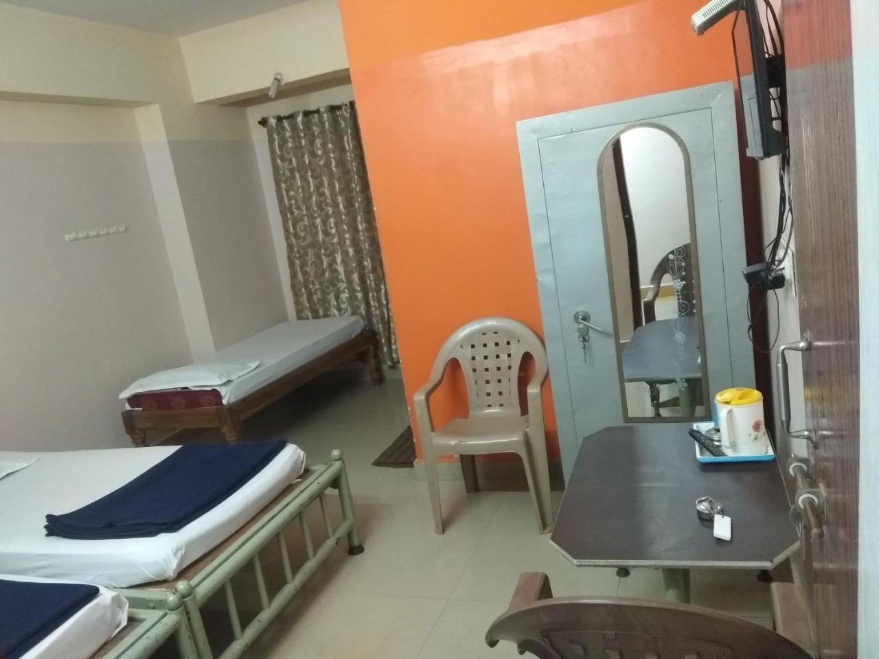 Apoorva Residency Hotel Bangalore Exterior photo