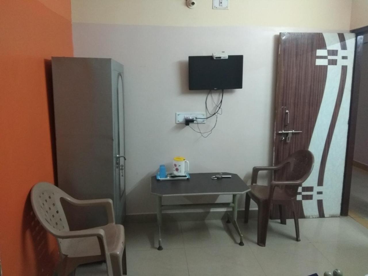 Apoorva Residency Hotel Bangalore Exterior photo